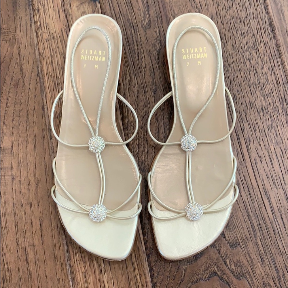 Stuart Weitzman (9) gold BEAUTIFUL flats!